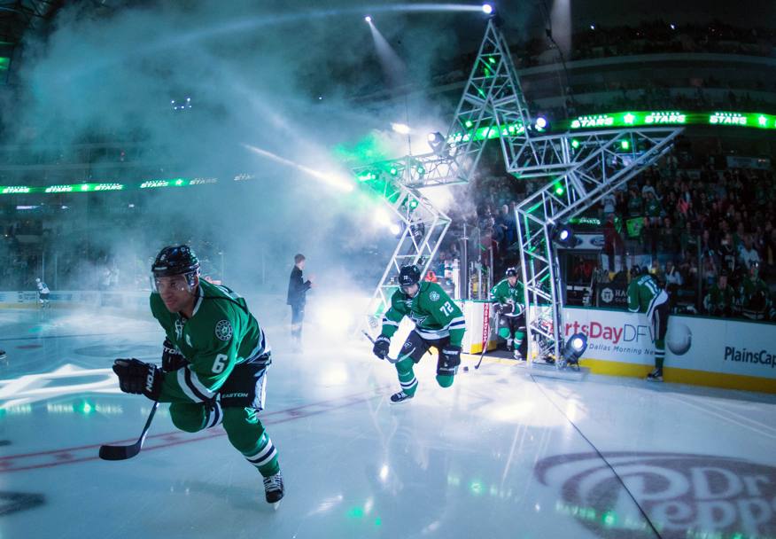 Partita di hockey su ghiaccio tra i San Jose Sharks e i Dallas Stars (Reuters)